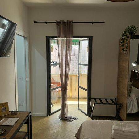 Gennarino Apartments - Panorama Suite With Balcony And Urban Loft Nápoles Exterior foto