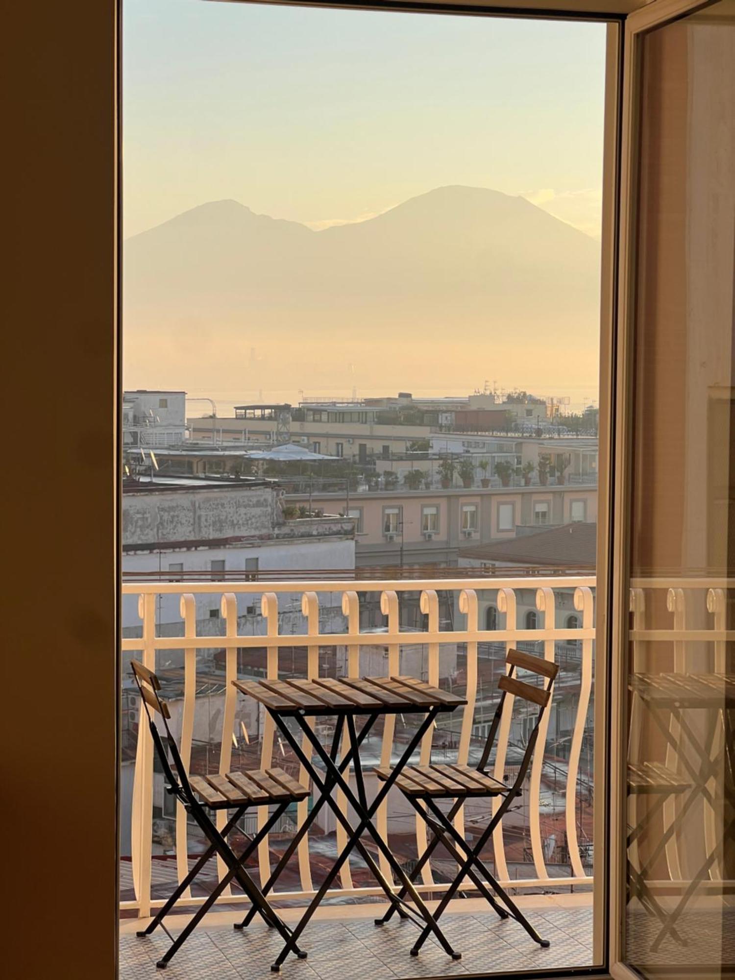 Gennarino Apartments - Panorama Suite With Balcony And Urban Loft Nápoles Exterior foto